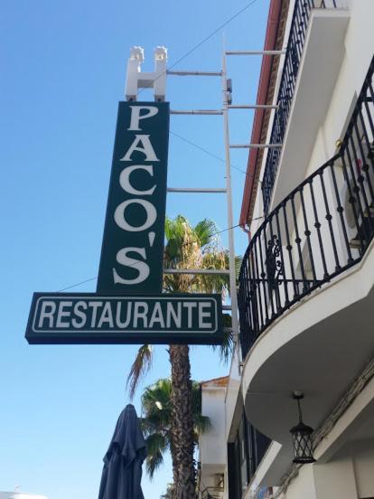 Hostal Restaurante Pacos Herrera del Duque ภายนอก รูปภาพ